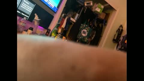 Snapshot of mattyrazz chatting on September 30, 2025, 2:38 am NiceBigJuicyHead online show from September 30, 2025, 2:38 am