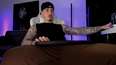 Matt online show from November 14, 2025, 9:46 pm