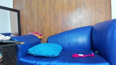 Lucy online show from February 6, 2025, 12:16 pm