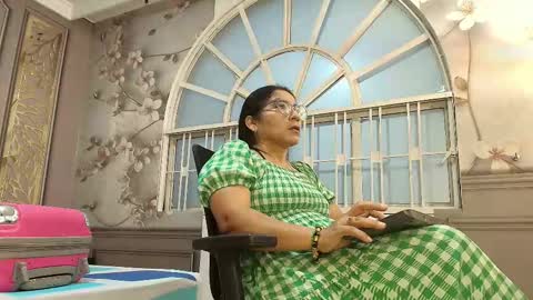 Snapshot of mature_bigass__ chatting on January 17, 2026, 11:15 am Maria online show from January 17, 2026, 11:15 am