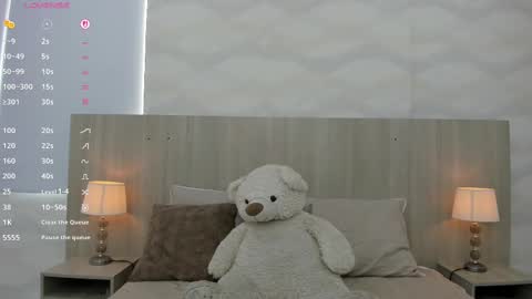 Snapshot of mature_marce chatting on October 27, 2025, 7:18 pm Marce online show from October 27, 2025, 7:18 pm