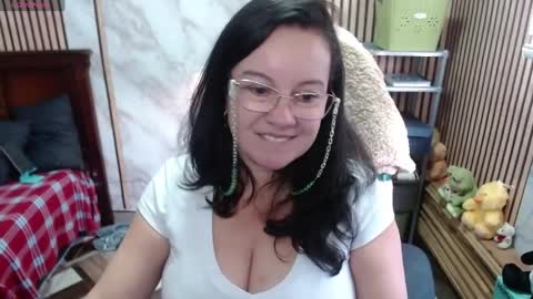 Sonia online show from April 6, 2026, 10:44 pm