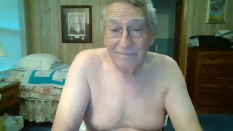 Snapshot of maturecouple1954 chatting on January 9, 2026, 1:14 pm SXECPL55 at G mail Dot Com online show from January 9, 2026, 1:14 pm