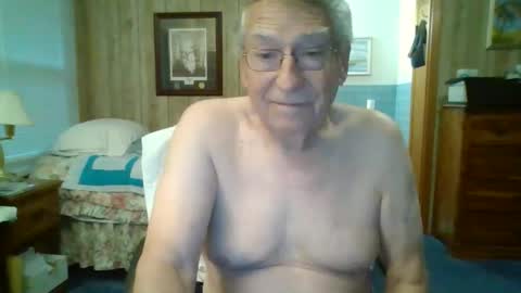 Snapshot of maturecouple1954 chatting on January 12, 2026, 12:43 pm SXECPL55 at G mail Dot Com online show from January 12, 2026, 12:43 pm