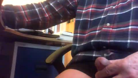 Snapshot of maturedaddi chatting on December 15, 2025, 10:52 am Maturedaddi online show from December 15, 2025, 10:52 am