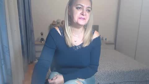 Snapshot of maturediana chatting on December 12, 2024, 4:04 am maturediana online show from December 12, 2024, 4:04 am