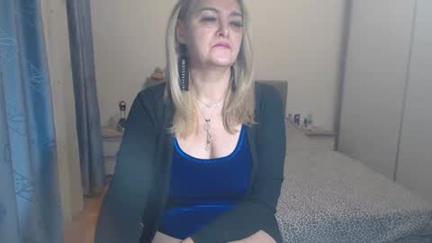 Snapshot of maturediana chatting on December 18, 2024, 3:26 am maturediana online show from December 18, 2024, 3:26 am