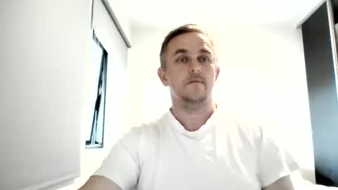 matureontheedge online show from June 6, 2026, 12:32 pm