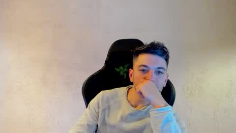 matz12333 online show from January 10, 2026, 4:31 pm