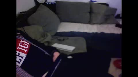 matzestr95 online show from December 19, 2025, 3:02 am