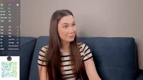 Snapshot of mauddenmon chatting on September 21, 2025, 3:13 pm Lucy online show from September 21, 2025, 3:13 pm