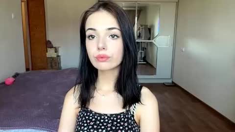 Lina online show from June 22, 2026, 5:15 am