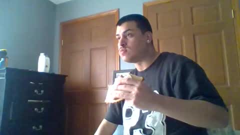 Snapshot of mauricescott chatting on February 19, 2026, 8:05 pm mauricescott online show from February 19, 2026, 8:05 pm