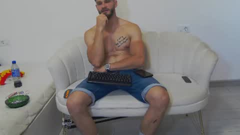 Snapshot of mauro_real_man chatting on June 22, 2026, 5:10 pm mauro_real_man online show from June 22, 2026, 5:10 pm