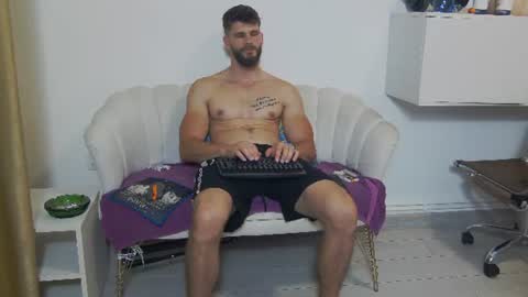 Snapshot of mauro_real_man chatting on July 7, 2026, 8:02 pm mauro_real_man online show from July 7, 2026, 8:02 pm