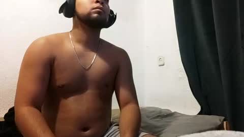 mauroo2025 online show from February 1, 2025, 11:43 am