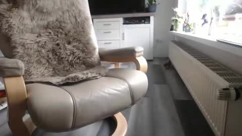 mav1962 online show from February 23, 2025, 7:55 am