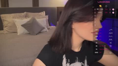 Mavis online show from September 24, 2025, 9:18 pm