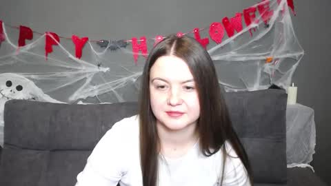 Snapshot of mavkacute chatting on October 16, 2025, 6:31 pm MavkaCute online show from October 16, 2025, 6:31 pm