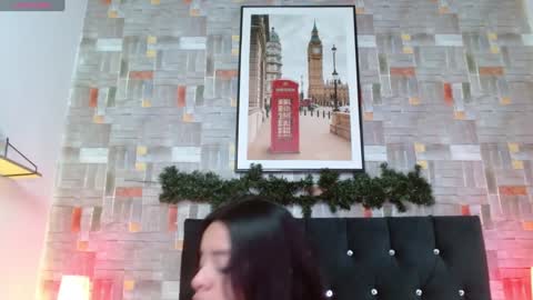 Max  Ashley online show from January 4, 2025, 6:40 pm