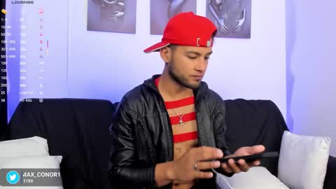 Snapshot of max_conor_ chatting on November 13, 2025, 1:54 pm Max Conor online show from November 13, 2025, 1:54 pm