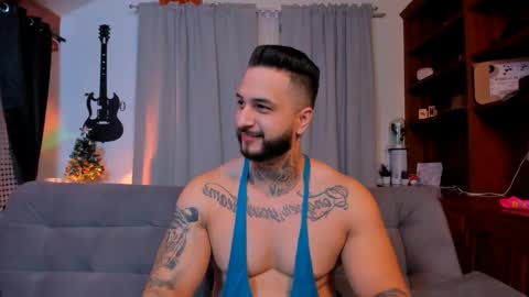 Snapshot of max_dic1 chatting on December 20, 2024, 1:22 pm max D. online show from December 20, 2024, 1:22 pm