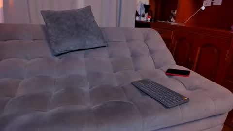 Snapshot of max_dic1 chatting on January 22, 2025, 4:02 pm max D. online show from January 22, 2025, 4:02 pm