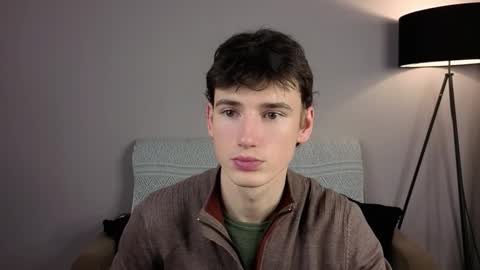 Snapshot of max_foks chatting on December 19, 2025, 6:42 am Max online show from December 19, 2025, 6:42 am