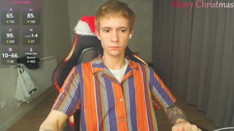 Snapshot of max_gen chatting on December 25, 2024, 11:31 pm Max Gen with tats 24years  And Ethan without tats 20 years online show from December 25, 2024, 11:31 pm