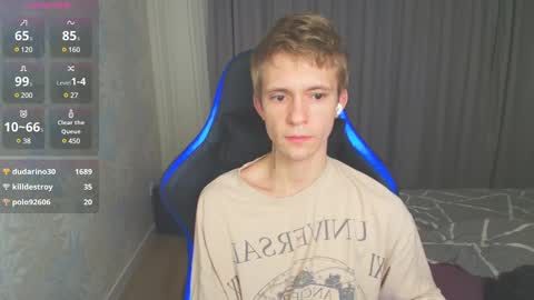 Snapshot of max_gen chatting on January 28, 2025, 1:39 am Max Gen with tats 24years  And Ethan without tats 20 years online show from January 28, 2025, 1:39 am