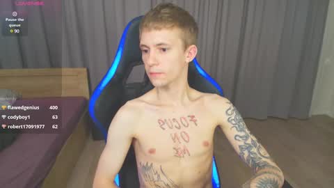 Snapshot of max_gen chatting on February 10, 2025, 1:46 am Max Gen with tats 24years  And Ethan without tats 20 years online show from February 10, 2025, 1:46 am