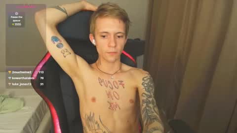 Snapshot of max_gen chatting on March 3, 2025, 5:39 pm Max Gen with tats 24years  And Ethan without tats 20 years online show from March 3, 2025, 5:39 pm