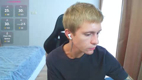 Snapshot of max_gen chatting on September 27, 2025, 11:48 am Max Gen with tats 24years  And Ethan without tats 20 years online show from September 27, 2025, 11:48 am