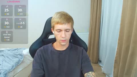 Snapshot of max_gen chatting on September 28, 2025, 4:45 pm Max Gen with tats 24years  And Ethan without tats 20 years online show from September 28, 2025, 4:45 pm