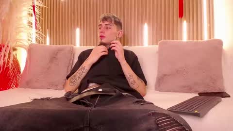 Max online show from March 7, 2026, 2:52 am