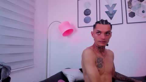 max_kaliifa online show from May 17, 2026, 8:49 pm