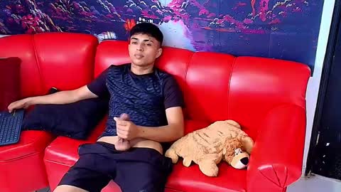 Snapshot of max_latin_ chatting on February 10, 2025, 3:21 pm max_latin_ online show from February 10, 2025, 3:21 pm