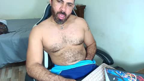 Snapshot of max_love25 chatting on February 14, 2026, 8:49 pm max_love25 online show from February 14, 2026, 8:49 pm