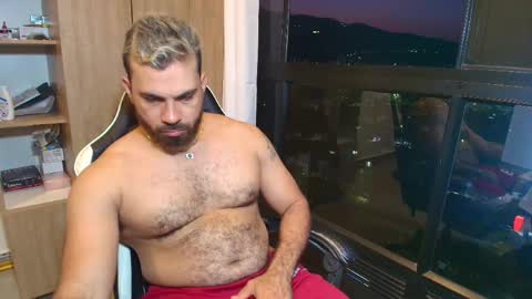 Snapshot of max_love25 chatting on March 4, 2026, 11:22 pm max_love25 online show from March 4, 2026, 11:22 pm