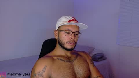Snapshot of max_meyer chatting on October 3, 2025, 9:34 pm max_meyer online show from October 3, 2025, 9:34 pm