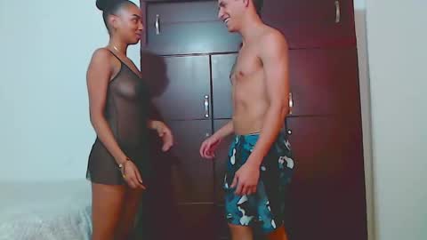 Max y Sofia online show from February 7, 2025, 7:06 pm