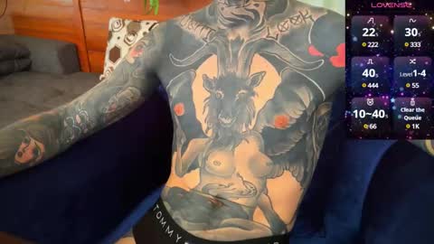 Snapshot of max_reaves chatting on December 11, 2024, 1:47 am online show from December 11, 2024, 1:47 am