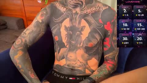 Snapshot of max_reaves chatting on December 15, 2024, 2:30 am online show from December 15, 2024, 2:30 am