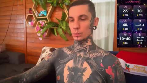 Snapshot of max_reaves chatting on December 26, 2024, 2:01 am online show from December 26, 2024, 2:01 am