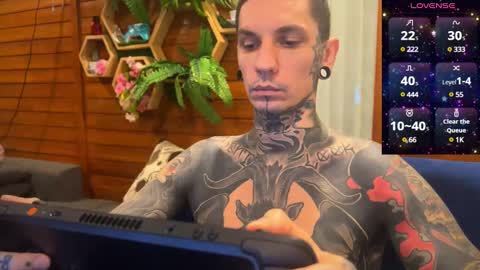 Snapshot of max_reaves chatting on January 3, 2025, 1:03 pm online show from January 3, 2025, 1:03 pm