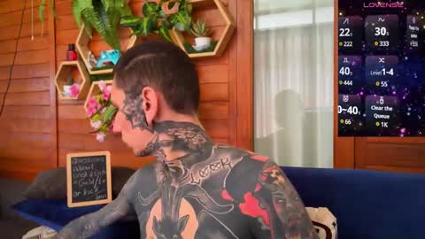 Snapshot of max_reaves chatting on January 5, 2025, 2:17 am online show from January 5, 2025, 2:17 am