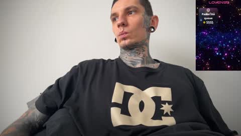 Snapshot of max_reaves chatting on February 5, 2025, 9:57 am online show from February 5, 2025, 9:57 am