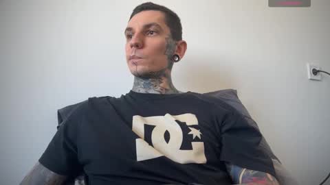 Snapshot of max_reaves chatting on February 9, 2025, 9:47 am online show from February 9, 2025, 9:47 am