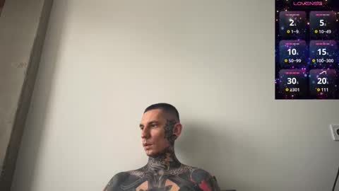 Snapshot of max_reaves chatting on February 19, 2025, 9:39 am online show from February 19, 2025, 9:39 am