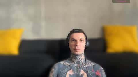 Snapshot of max_reaves chatting on September 11, 2025, 7:08 am online show from September 11, 2025, 7:08 am